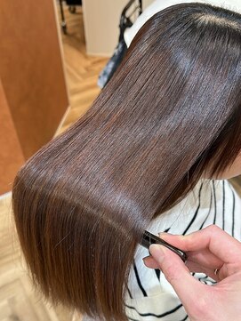 ウルカミバイディライト(ULCAMI by Delight) しなやかロング/韓国トリートメント/髪質改善/コモレビ