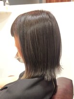 ヘアー グリーン(hair green) 30代40代50代/外ハネボブ/イヤリングカラー/ツヤ髪スタイル