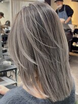 アポロ 横浜駅店(apollo)&nbsp;レイヤーボブハイライトブリーチレイヤーハイトーングレージュ