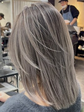 アポロ 横浜駅店(apollo) レイヤーボブハイライトブリーチレイヤーハイトーングレージュ