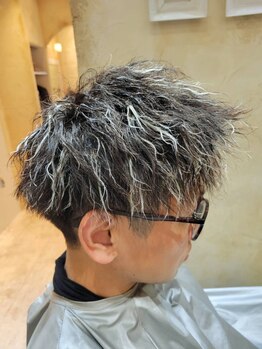 マジック(magic)の写真/カラーで周りと差がつく最旬Styleへ◎カラーがセットになったお得なクーポンもご準備してお待ちしています!