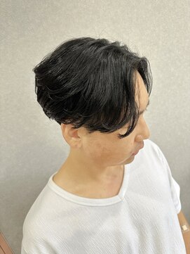 センターパート×ワンカールパーマ