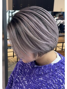 サロウィン 下北沢(SALOWIN) グレーバイオレットのシャドールーツ