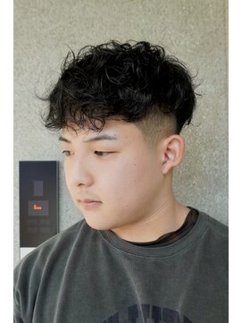 にもう スペインカール ツーブロック