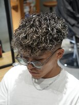 メッツ 原宿(METS) MEN'S/スペインカール×ハイライト/フェード