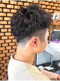 メンズフェードカット×刈り上げショートで魅せる爽快な束感ヘア