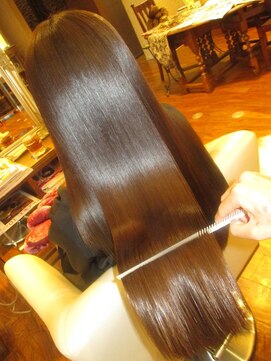 ヘアープロデュース ア ラ モード(Hair Produce A La Mode) 柔らかで滑らかなストレート美髪！