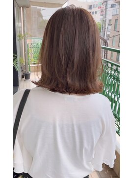 テオ(Theo) Theo / アッシュベージュ /  外ハネカール / ミディアムボブ