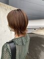 ヒーズドゥ(Hi s.deux)&nbsp;ツヤ感と柔らかさのあるミディアムスタイル