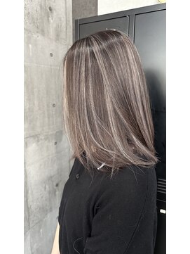 リッシュ(RISH) グレージュハイライトカラー