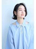 長めの前髪×外ハネ感で大人のマニッシュボブ