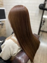 アトリエナガノ(atelier nagano)&nbsp;ニュアンスカラー/センターパート/ツヤ髪スタイル/ブルージュ