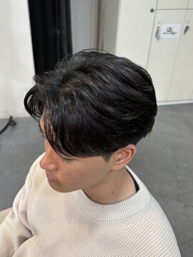 バース バイ ハピネス(BIRTH by happiness) 曲がる縮毛矯正/センターパート/フェザーパーマ