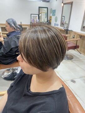 ノーム 横浜(NORM) 白髪ぼかしハイライトカラー