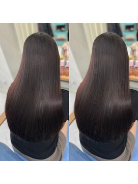 エミン(emyn) 髪が変わる【美髪革命】艶髪/髪質改善/縮毛矯正/代々木