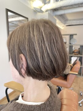 アロ(aLo) 透明感のある収まりショート