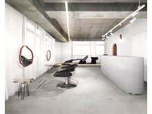 オビ(Obi)の雰囲気（白髪ぼかし/ケアブリーチ/パーマ/縮毛矯正/ショートカット）