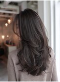 レイヤーカット/ハッシュカット/フレンチバング/グレージュ