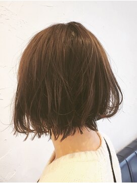 ウィロー(WILLOW) ニュアンスボブ