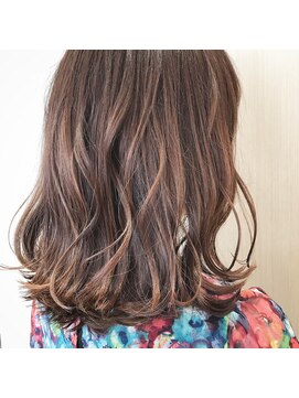 アッシュ 日吉店(Ash) 【カジュアルなハイライトカラー】