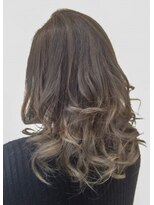 クアトロ グランシュ 川崎店(QUATRO × GranCieux)&nbsp;アッシュベージュデザインカラーブリーチWカラ★QUATRO★