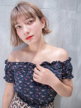 ルティア 池袋(Lutia) 外ハネボブ　逆三角　似合わせカット