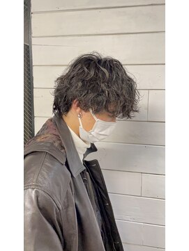 ハグ 横浜(HUG) メンズウルフ　波巻きパーマ　ツイストスパイラル