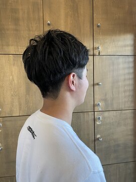 フォレスト ヒル Forest Hill by Genitore 緩めメンズパーマ