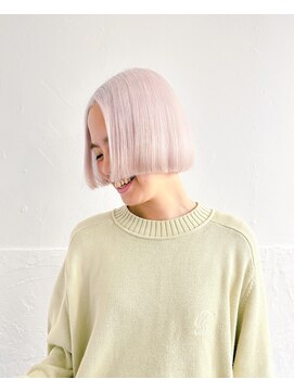 ランズサンズ 表参道(runsuns) ホワイトカラー前上がりボブ