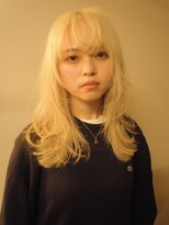 ノラ シブヤ(NORA)&nbsp;ミディアムウルフ　ウルフカット　ウルフヘア　ハイレイヤー