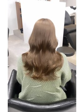 アット(at...) 《ミルクティーベージュ》