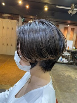 ネウィ 川崎(newi) 丸型卵形レイヤーカットエアリーロング美髪ピンクブラウン川崎