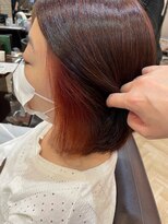 キャラ 池袋本店(CHARA) 前下がりボブ×レッドイヤリングカラー【池袋/ウルフ/大村】