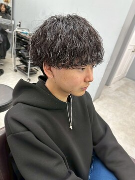 オゼル(OZEL) OZELらしい色気と抜け感を兼ね備えた、好印象マッシュ。