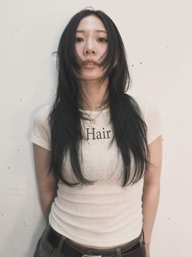 ピア ヤクイン(Pia Yakuin) ロング　ハッシュカット　レイヤー　地毛風カラー