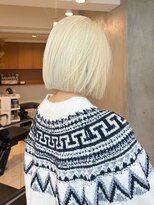 リアン(Lien)&nbsp;ハイブリーチ/ホワイトブロンド/切りっぱなしボブ