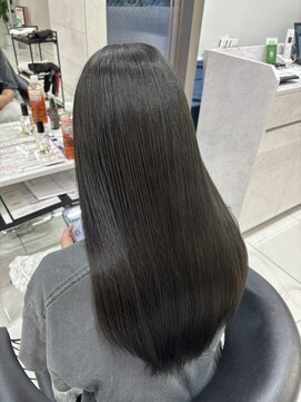 フォルテ ギンザ(FORTE GINZA) 透明感たっぷり赤みを抑えるオリーブグレージュカラー