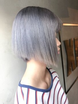 ジーナ(XENA) シルバーホワイト