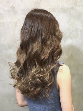 ロビン(ROBIN) hugbymerry渡辺 today's back shot《0926》