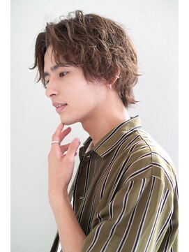 ジョエミバイアンアミ(joemi by Un ami) (joemi 新宿)横顔イケメンなナチュラルパーマウルフ 近江