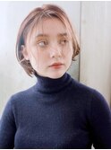 くせ毛をいかしたショート_Aラインボブマロンベージュ_8332
