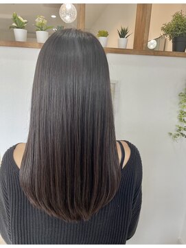 ラナニ(Lanani) ナチュラルストレートヘア