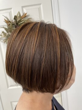 サロンドノア(Salon de NoA) ショートヘア×ハイライト