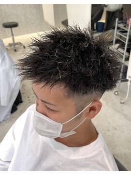 アフューズバイストゥー(Vfuse by StueW) ベリーショート×ツイストパーマ[倉敷][岡山][ハイライト]