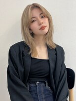シルキーベージュ ハイトーン ミディアムヘア