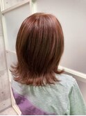 ピンクベージュ