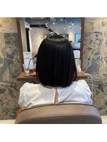 ジュエ (jouer)&nbsp;黒髪ショートボブツヤ美髪ドネーションカットオフィススタイル♪