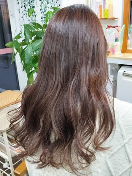 ミー(me)の写真/素材の美しさを生かしもっと綺麗に輝く女性に♪全てのmenuに頭皮と髪を守る《素材美ケア》付き◎