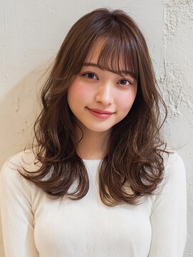 アビリタ(abilita) セミロング レイヤーカット 顔周り グレージュ 透明感カラー