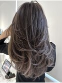 ハイライトカラーミルクティーベージュレイヤーカット